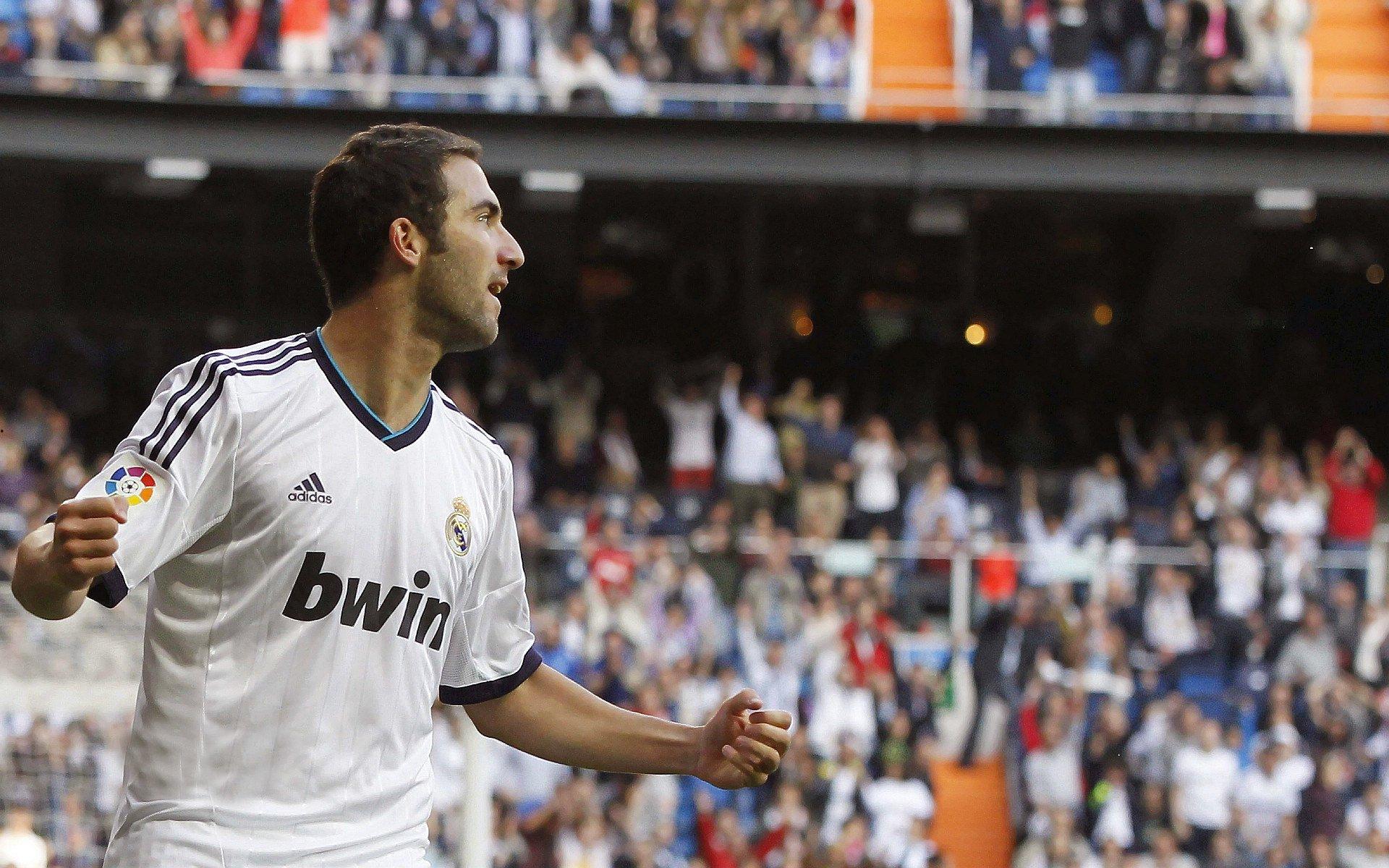 郭士强率辽宁险胜山东巩固榜首 北区明星主帅对决显执教底蕴